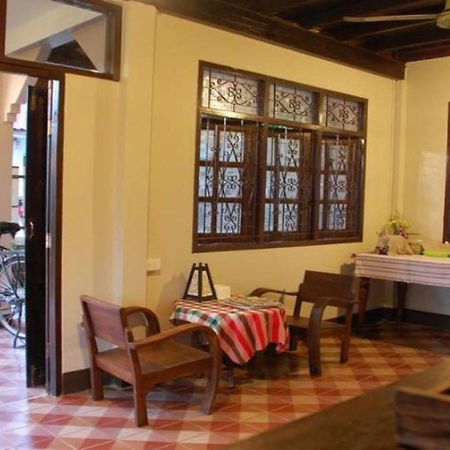 The Outside Inn Ubon Ratchathani Exterior foto